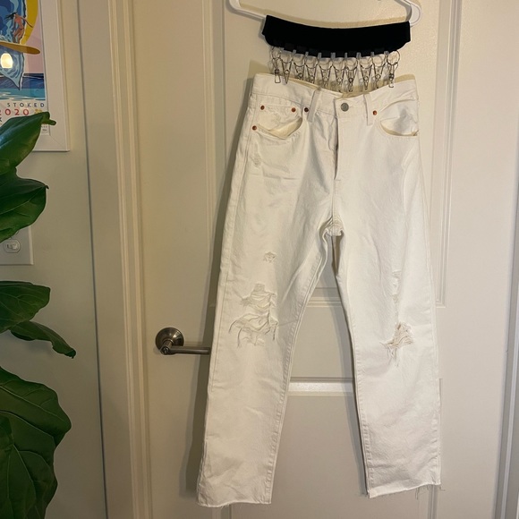 Levi’s Wedgie Fit Straight Leg Jeans - Cloud Bank (white ripped) - Picture 1 of 5
